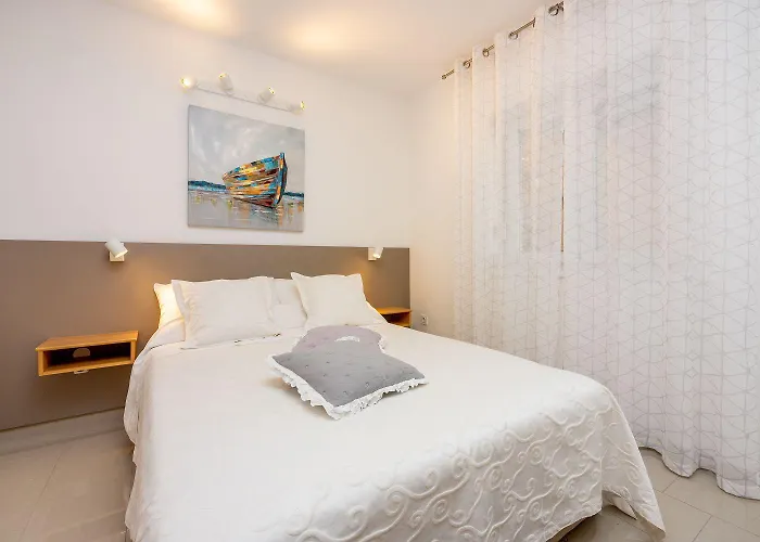 Appartement Mediterranes Nur 300 Meter Zum Sandstrand Mit Meerblick Crikvenica