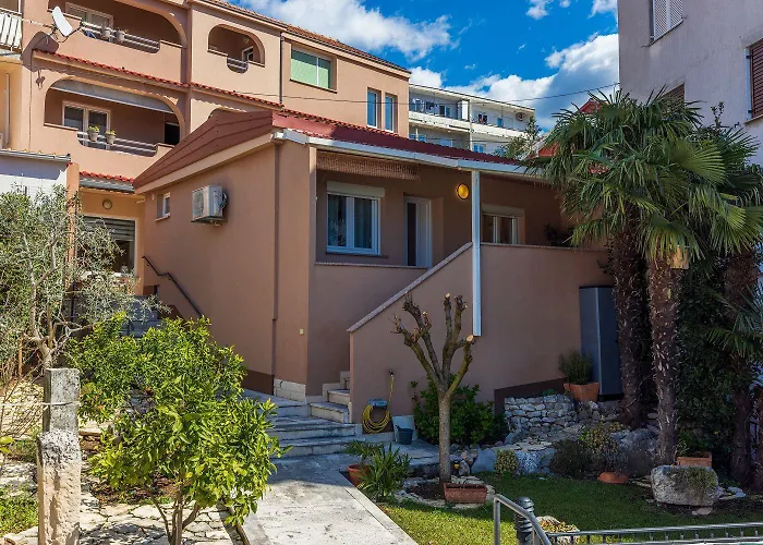 Mediterranes Nur 300 Meter Zum Sandstrand Mit Meerblick Appartement *