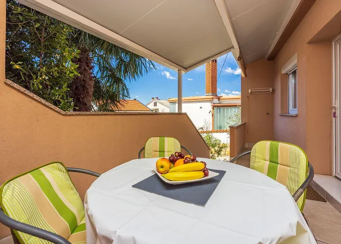 Mediterranes Nur 300 Meter Zum Sandstrand Mit Meerblick Appartement
