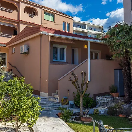 Mediterranes Nur 300 Meter Zum Sandstrand Mit Meerblick Appartement *